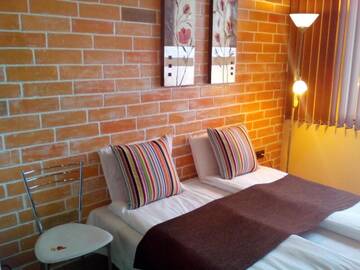 Двухместный номер Делюкс с 1 кроватью и балконом в Гостевом доме Central City Rooms